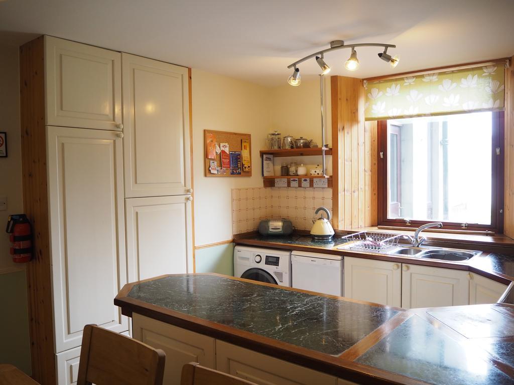 Апартаменты Corbie Self Catering Shetland Леруик Экстерьер фото